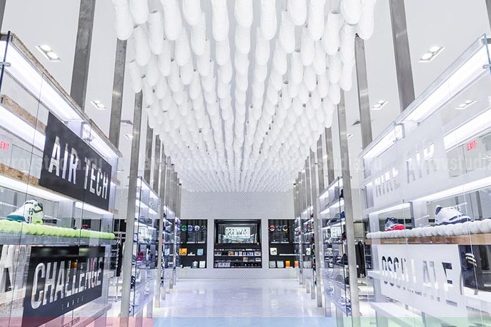 Оформление магазина одежды и магазина косметики Оформление магазина одежды и магазина косметики